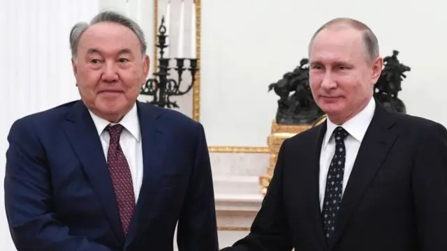 पुतिन के साथ नूरसुल्तान नज़रबायेव