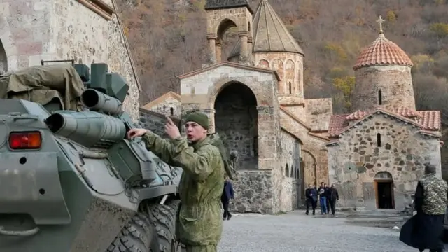 Карабактын түндүк тарабындагы Дадиванк чиркөөсүн орусиялык тынчтык күчтөрү кайтарууга алды