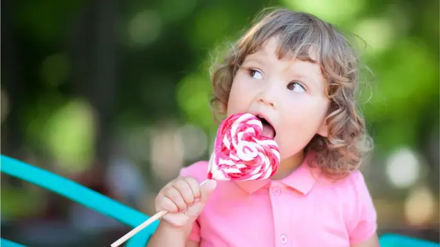 मुलांच्या आहारातली साखर वाढतेय