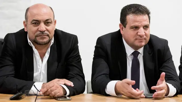 Knesset'teki Arap partilerin temsilcileri Mesud Ghnaim ve Ayman Odeh