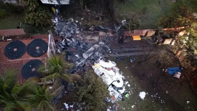 Fotografia aéreatodos os resultados da lotofácilavião carbonizado após queda