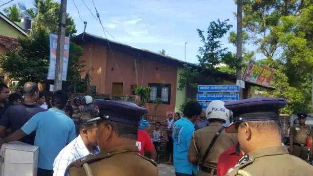 இலங்கை புனித செபஸ்தியன் பகுதியிலுள்ள மாதா உருவச் சிலை உடைப்பு