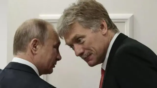 Vladimir Putin ve Dimitry Peskov