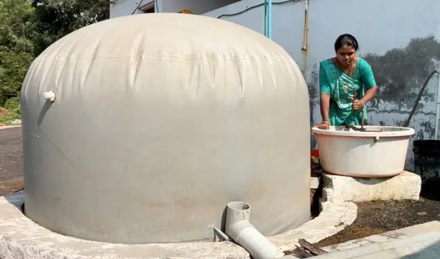 ગુજરાત બાયોગૅસ પ્લાન્ટ, મુજકુવા ગામ