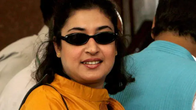 বীরভূম জেলা থেকে নির্বাচিত তৃণমূল এমপি ও অভিনেত্রী শতাব্দী রায়