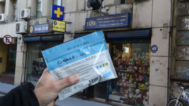 Bolsa de marihuana legal.
