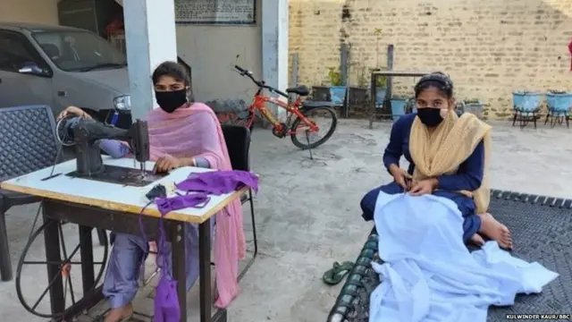 ਮੈਡੀਕਲ ਗਰੇਡ ਦੇ ਮਾਸਕ ਸਾਰਿਆਂ ਤੱਕ ਨਹੀਂ ਪਹੁੰਚ ਸਕਦੇ। ਲਈ ਘਰ ਵਿੱਚ ਮਾਸਕ ਤਿਆਰ ਕਰਨਾ ਸੌਖਾ ਤਰੀਕਾ ਹੈ