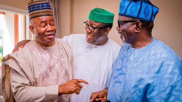Fayemi ati Akpabio naa yọju siwaju igbimọ ayẹwo