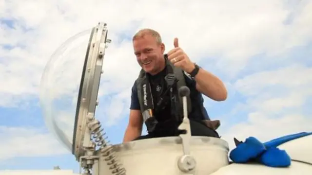 Homem no topoesporte da sorte da deolanesubmarino