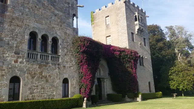 Vista de las torres del Pazo de Meirás.