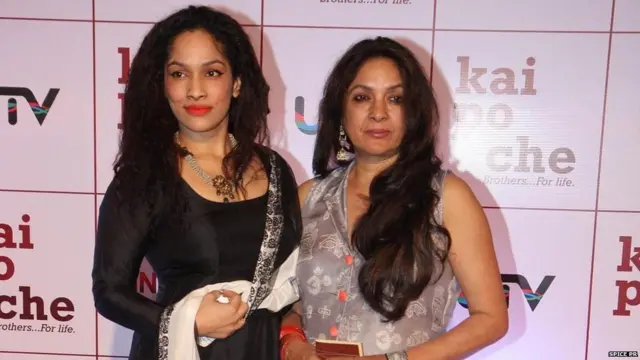 નીના ગુપ્તા તેમનાં દીકરી મસાબા સાથે