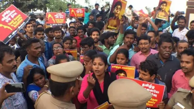 மெரீனா போராட்டம்