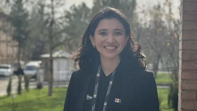 Yalangoch Sasha Savelyeva porno rasmlar