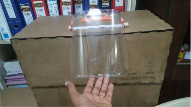 የፊት መከለያ መሳሪያ