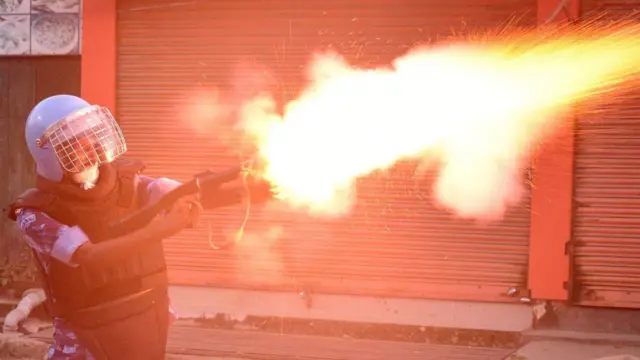 ये तस्वीर 27 सितंबर 2023 की है, जब इम्फाल में हिंसा पर काबू पाने की कोशिशें हो रही थीं