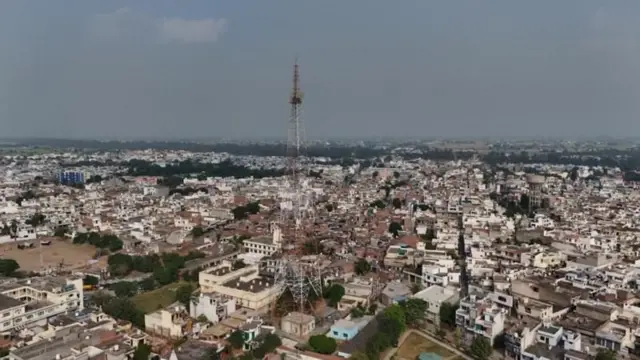 गुरजीत सिंग जवळपास 18 महिने या टॉवरवर बसलेले होते