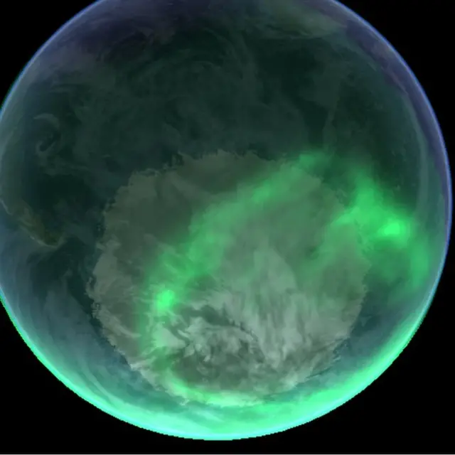 Un anillo de luz sobre el polo sur.