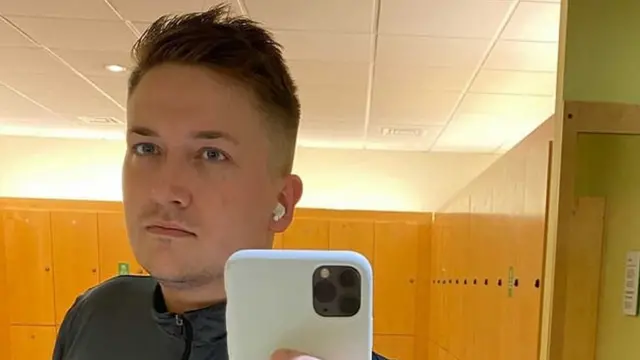 노팅엄에 사는 오클쇼는 체육관에 가는 게 꺼려진다고 말한다