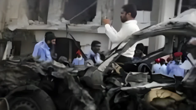 ધુરંધર ફિલ્મ, અક્ષય ખન્ના, રહમાન ડકૈત, એસપી અસલમ ચૌધરી, સંજય દત્ત, કરાચી પોલીસ, લ્યારી ગૅંગવોર, તાલિબાન, બીબીસી ગુજરાતી ઇન્ટરનેશનલ ન્યૂઝ આંતરરાષ્ટ્રીય સમાચાર