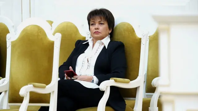 Давняя соратница Ковальчуков Любовь Совершаева фактически руководит кампанией Беглова