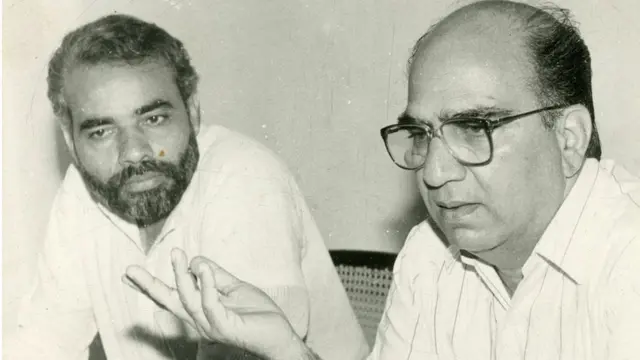 हिमाचर प्रदेश के पूर्व मुख्यमंत्री शांता कुमार के साथ नरेंद्र मोदी