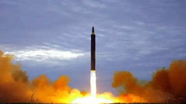 اختبارات صاروخية