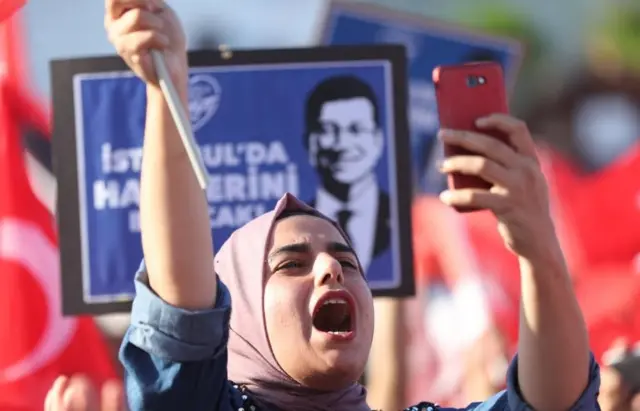 İmamoğlu, bugün Küçükçekmece'de bir miting düzenledi