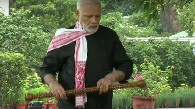 नरेंद्र मोदी