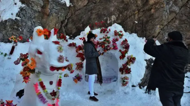 مری میں برف