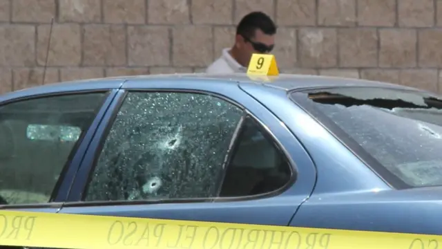 Vehículo en el que mataron al periodista mexicano