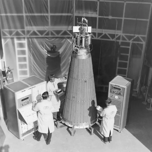 американской ядерный реактор спутник