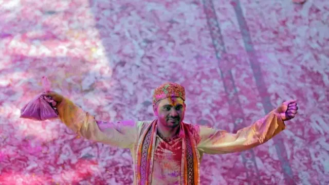 होली के रंग