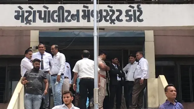 મેટ્રોપોલીટન કોર્ટ