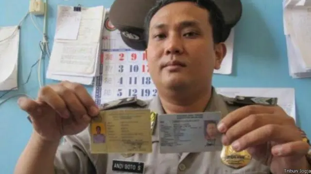 Andi Go To School memamerkan fotonya.