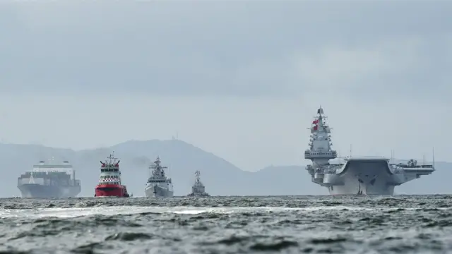 辽宁号进入维多利亚港（7/7/2017）