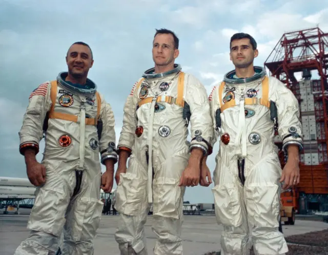 Gus Grissom, Edward White e Roger Chaffee, tripulantes da missão Apolo 1