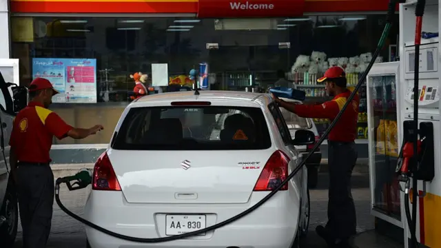 گاڑیوں کی قیمت