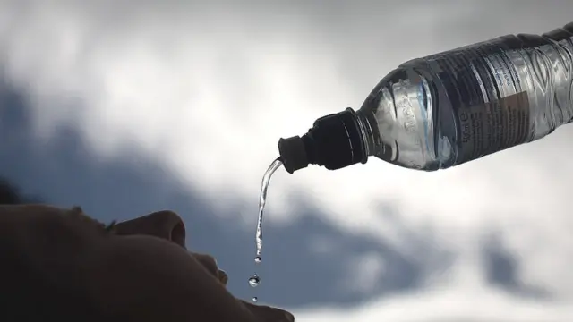 தண்ணீர் பற்றாக்குறை