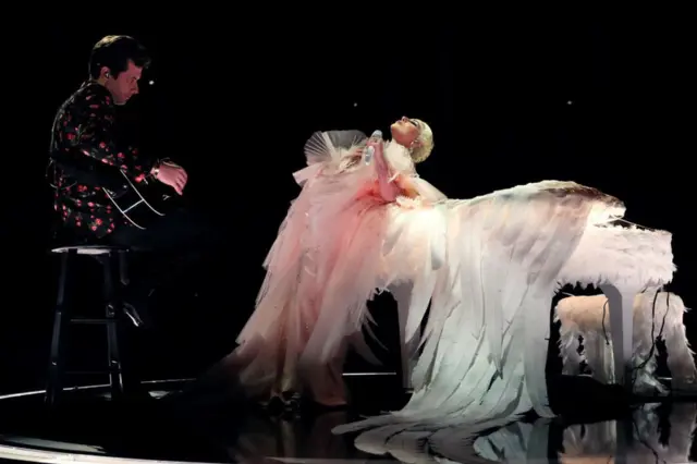 Леди Гага на сцене