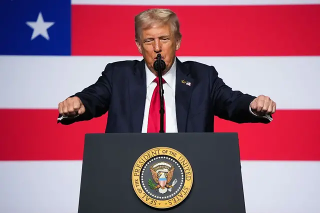 Donald Trump: các thành phố Mỹ nên là khu huấn luyện quân sự - BBC News Tiếng Việt