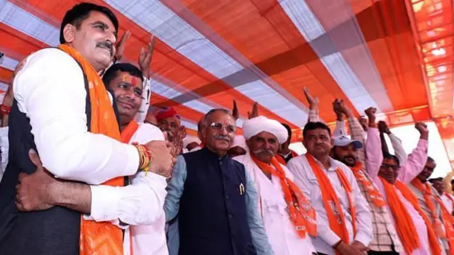 વાવ પેટાચૂંટણી, ગેનીબહેન ઠાકોર, જાતિ, સમાજ, ચૂંટણી, રાજકારણ, ગુલાબસિંહ રાજપૂત, સ્વરૂપજી ઠાકોર, બીબીસી ગુજરાતી