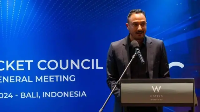 पारस खड्का