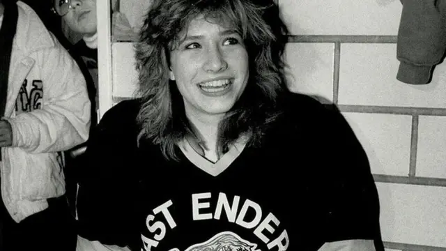 جاستین بلینی قبل از اولین بازی در ۱۵ ژانویه ۱۹۸۸ در رختکن اختصاصی‌اش 