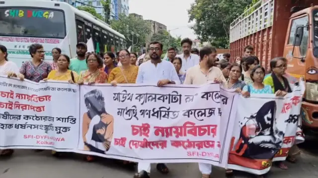 Jinsiy ehtiroslarni tomosha qiling