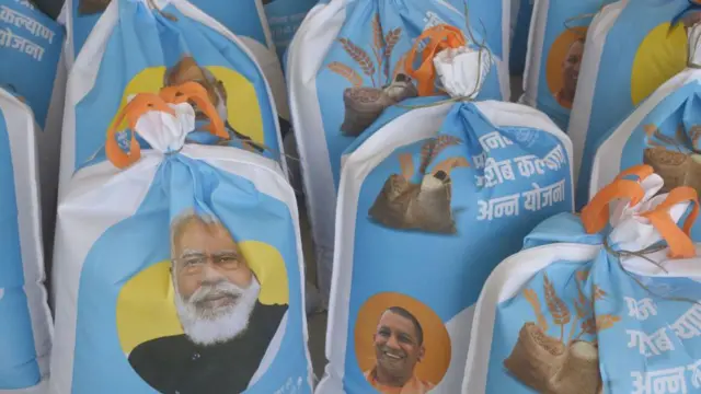 गरजूंना मोफत धान्य वाटपाची सुरु केलेली 'पंतप्रधान गरीब कल्याण अन्न योजना' ही अद्याप चालू आहे .