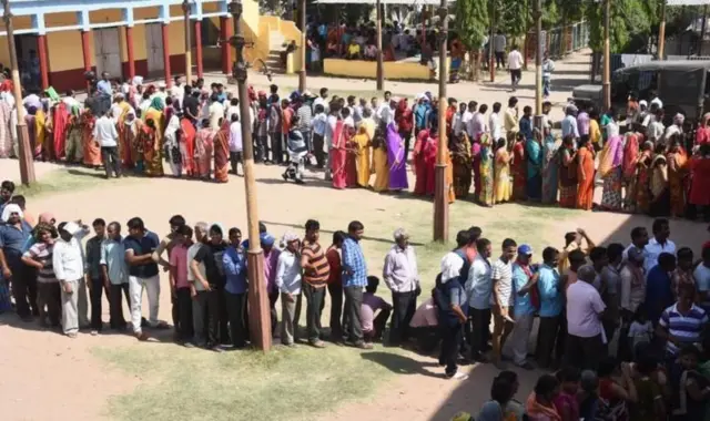 કોણ ચૂંટણી ના લડી શકે અને કોણ મતદાન ના આપી શકે?