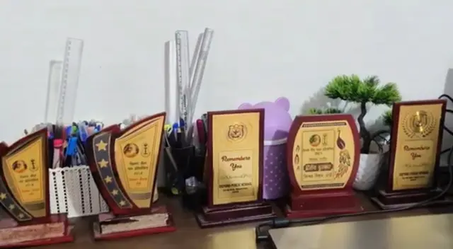 भाव्या विद्यालय की गतिविधियों में सक्रियता से भाग भी लेती रहीं