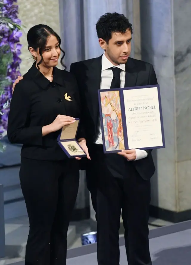 د نرګس محمدي زوی او لور