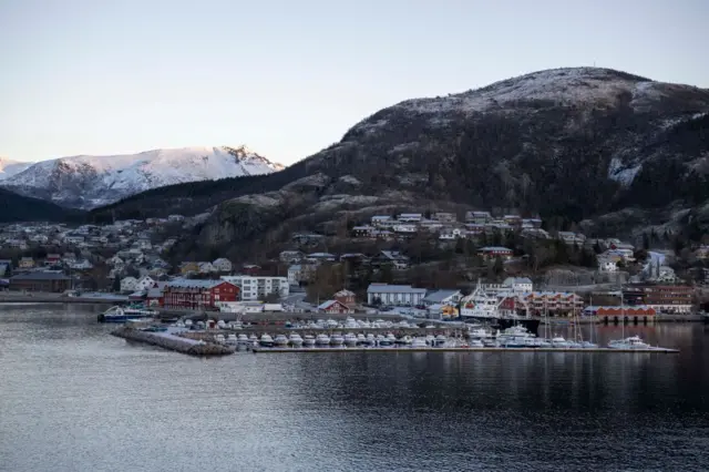 Ilu kan re e ni Norway nibi ti oorun o ki n wọ