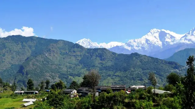 म्याग्दीको तोरीपानीबाट देखिएको दृश्य